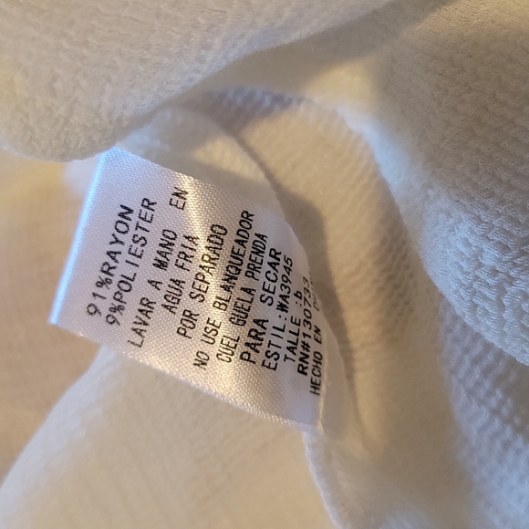 NWT White flutter sleeve surplice blouse - Picture 6 of 6